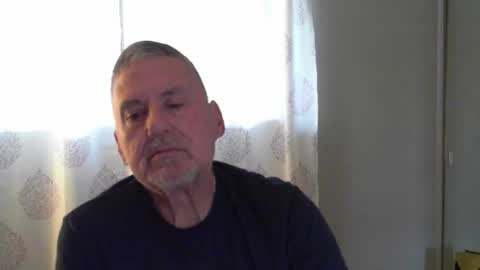 Snapshot of ohfukitsbob chatting on November 26, 2025, 2:40 pm ohfukitsbob online show from November 26, 2025, 2:40 pm