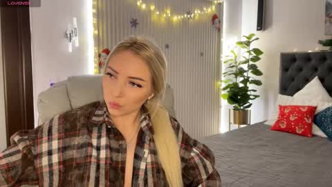 Emma online show from December 22, 2025, 1:13 am