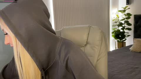 Emma online show from April 7, 2026, 1:06 am