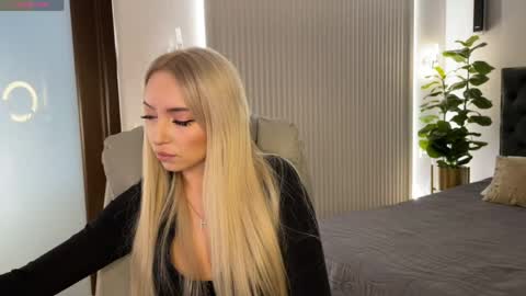 Emma online show from April 15, 2026, 1:12 am