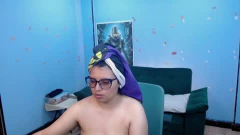 ohmysqueak online show from July 14, 2026, 2:05 am