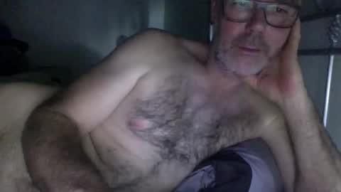 oiledcouple1 online show from September 9, 2025, 10:37 am