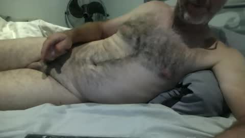 oiledcouple1 online show from November 7, 2025, 10:04 am