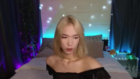 Snapshot of okerriella chatting on February 25, 2026, 6:34 am Ami online show from February 25, 2026, 6:34 am