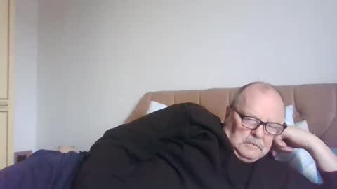 old_fkrr_ online show from February 10, 2026, 11:03 am