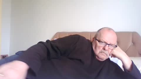 old_fkrr_ online show from May 6, 2026, 10:20 am