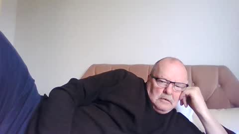 old_fkrr_ online show from May 7, 2026, 9:25 am