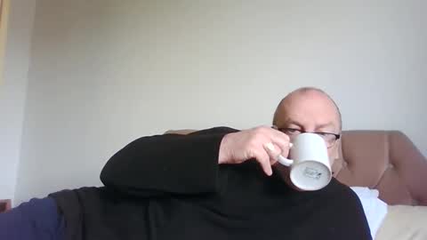 old_fkrr_ online show from May 12, 2026, 10:01 am