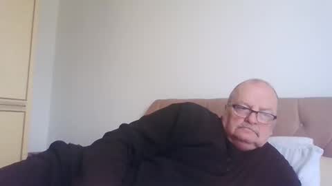 old_fkrr_ online show from May 16, 2026, 10:36 am