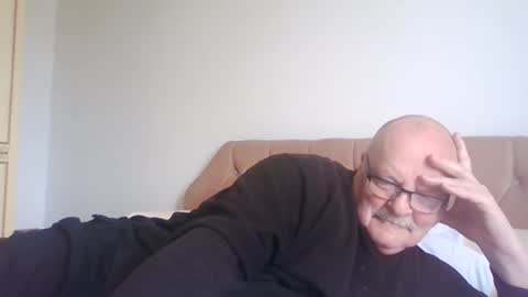 old_fkrr_ online show from May 22, 2026, 11:05 am