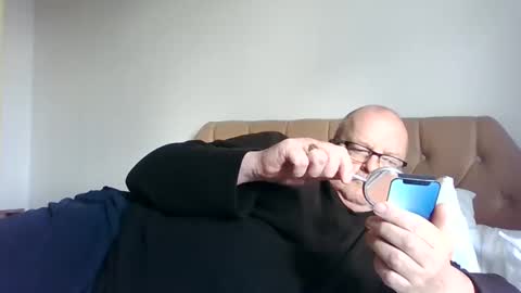old_fkrr_ online show from June 10, 2026, 3:11 pm
