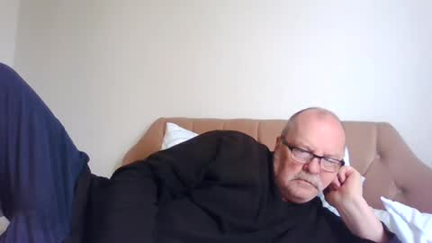 old_fkrr_ online show from June 15, 2026, 10:17 am