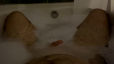 Snapshot of oldbones2 chatting on January 6, 2025, 2:26 am oldbones2 online show from January 6, 2025, 2:26 am