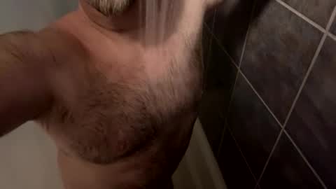 Snapshot of oldbones2 chatting on October 4, 2025, 1:36 am oldbones2 online show from October 4, 2025, 1:36 am