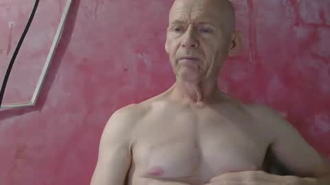 oldbuthorny62 online show from May 13, 2026, 1:58 am