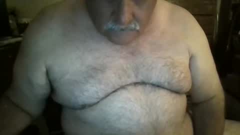 oldcockforyngladies online show from April 19, 2026, 1:32 pm