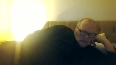 Snapshot of oldfkr69 chatting on February 10, 2026, 3:54 am oldfkr69 online show from February 10, 2026, 3:54 am