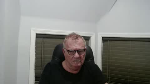 oldguybigd online show from May 11, 2026, 4:29 am
