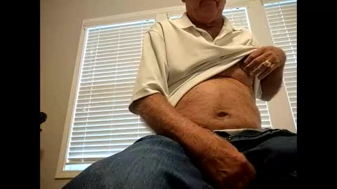 Snapshot of oldsubman chatting on December 11, 2024, 8:28 pm oldsubman online show from December 11, 2024, 8:28 pm