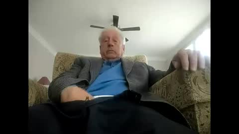 Snapshot of oldsubman chatting on February 12, 2025, 4:00 pm oldsubman online show from February 12, 2025, 4:00 pm