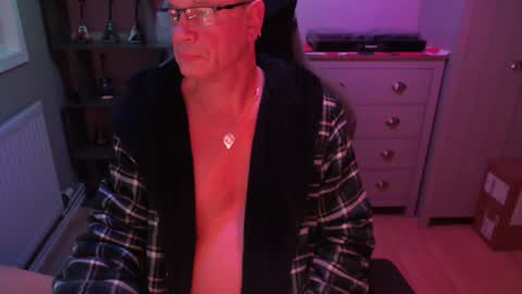 Snapshot of oldveteranuk chatting on March 2, 2026, 5:41 am oldveteranuk online show from March 2, 2026, 5:41 am