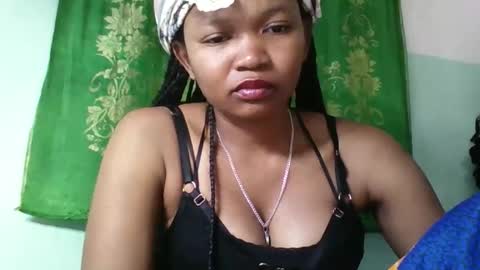 Snapshot of olgaaldy chatting on September 12, 2025, 7:58 pm olgaaldy online show from September 12, 2025, 7:58 pm