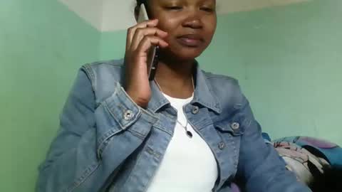 Snapshot of olgaaldy chatting on October 5, 2025, 12:14 pm olgaaldy online show from October 5, 2025, 12:14 pm
