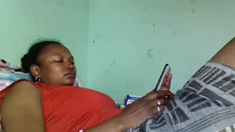 Snapshot of olgaaldy chatting on October 13, 2025, 5:13 pm olgaaldy online show from October 13, 2025, 5:13 pm