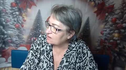 OlgaLuck online show from December 22, 2025, 7:38 am