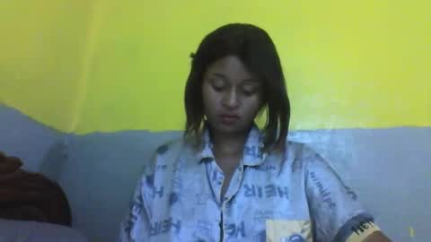 olinah610 online show from February 13, 2026, 8:27 pm