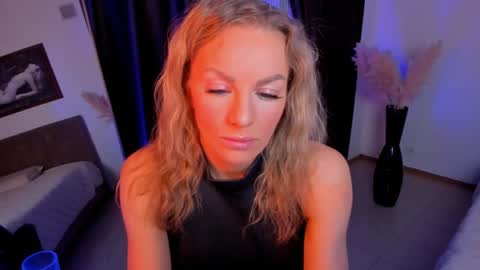 Snapshot of oliva_candy chatting on January 28, 2025, 3:15 am oliva_candy online show from January 28, 2025, 3:15 am