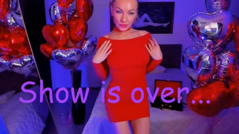 Snapshot of oliva_candy chatting on February 14, 2025, 11:42 pm oliva_candy online show from February 14, 2025, 11:42 pm