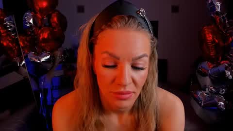 Snapshot of oliva_candy chatting on February 15, 2025, 1:05 pm oliva_candy online show from February 15, 2025, 1:05 pm