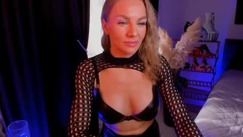 Snapshot of oliva_candy chatting on February 25, 2025, 6:47 am oliva_candy online show from February 25, 2025, 6:47 am