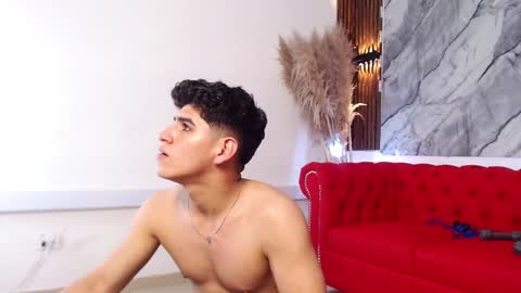 Snapshot of oliver_avella chatting on January 13, 2025, 10:03 am oliver_avella online show from January 13, 2025, 10:03 am