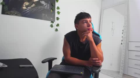 Oliver bray online show from March 5, 2025, 2:03 am