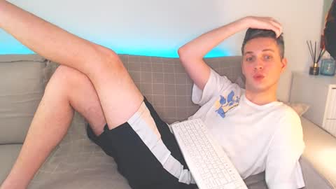 Oliver online show from January 29, 2025, 9:28 pm