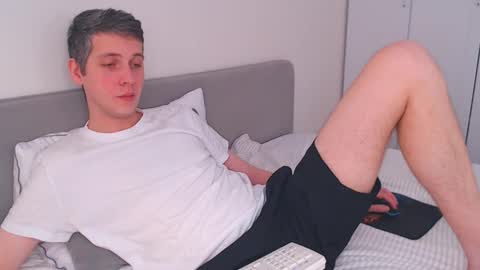 Snapshot of oliver_hort chatting on March 15, 2026, 11:49 am Oliver online show from March 15, 2026, 11:49 am