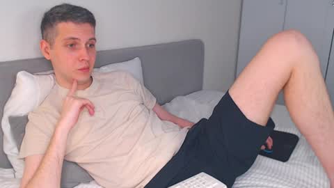 Snapshot of oliver_hort chatting on April 8, 2026, 2:28 pm Oliver online show from April 8, 2026, 2:28 pm