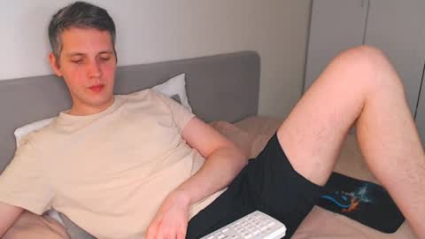 Snapshot of oliver_hort chatting on May 6, 2026, 5:51 pm Oliver online show from May 6, 2026, 5:51 pm