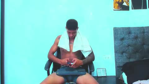 oliver_smith_2 online show from September 8, 2025, 5:23 pm