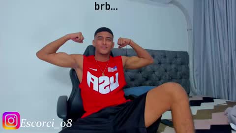 oliver_smith_2 online show from November 8, 2025, 6:24 am