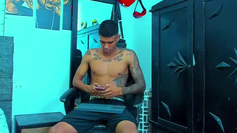 oliver_smith_2 online show from November 23, 2025, 12:16 pm