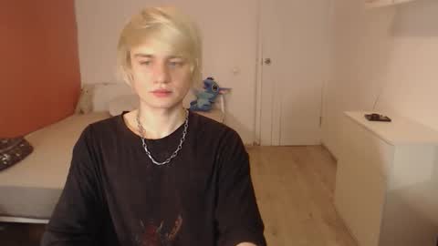 Oliver online show from November 17, 2025, 1:22 am