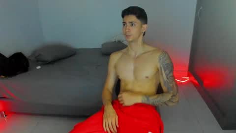 Oliver bennet online show from February 26, 2025, 10:31 pm