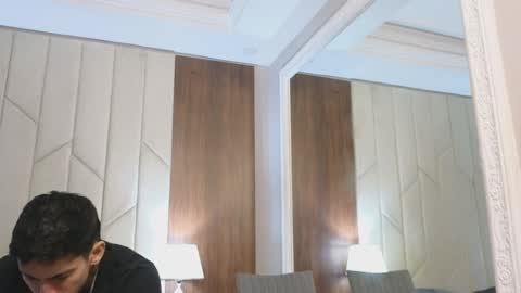 Oliver bennet online show from March 11, 2025, 8:31 pm