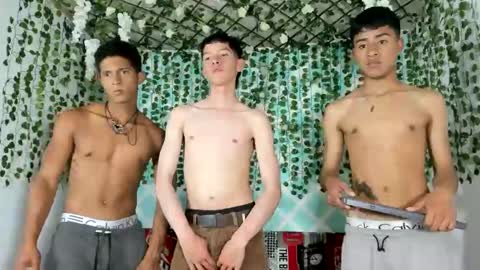 Snapshot of oliverhot_2005 chatting on February 23, 2025, 7:38 pm oliverhot_2005 online show from February 23, 2025, 7:38 pm