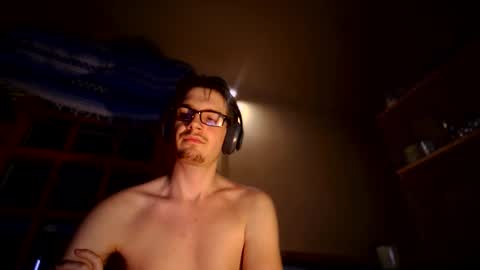 Snapshot of oliveronline chatting on November 14, 2025, 6:45 am Good Boy online show from November 14, 2025, 6:45 am