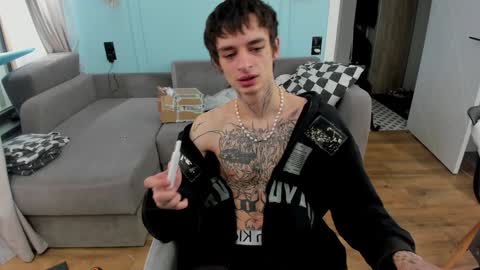 oliverrgroove online show from December 2, 2024, 11:34 am