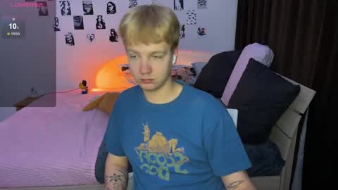 oliver online show from October 22, 2025, 2:34 am